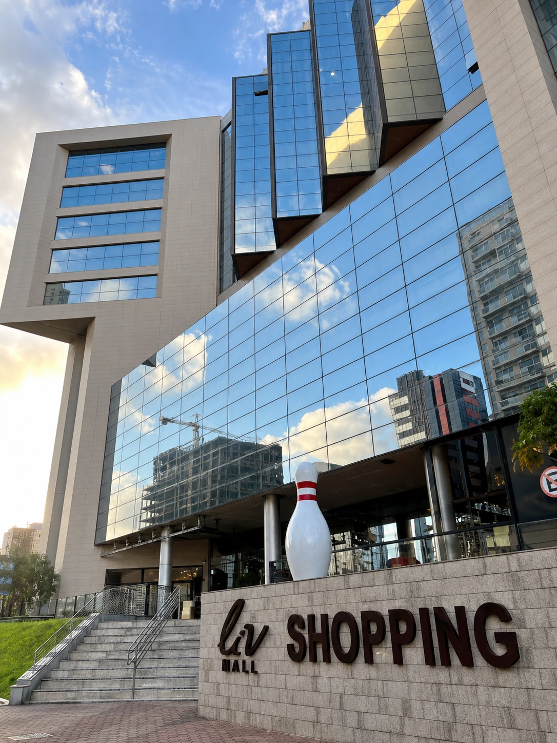 Entrada do Liv Mall Shopping