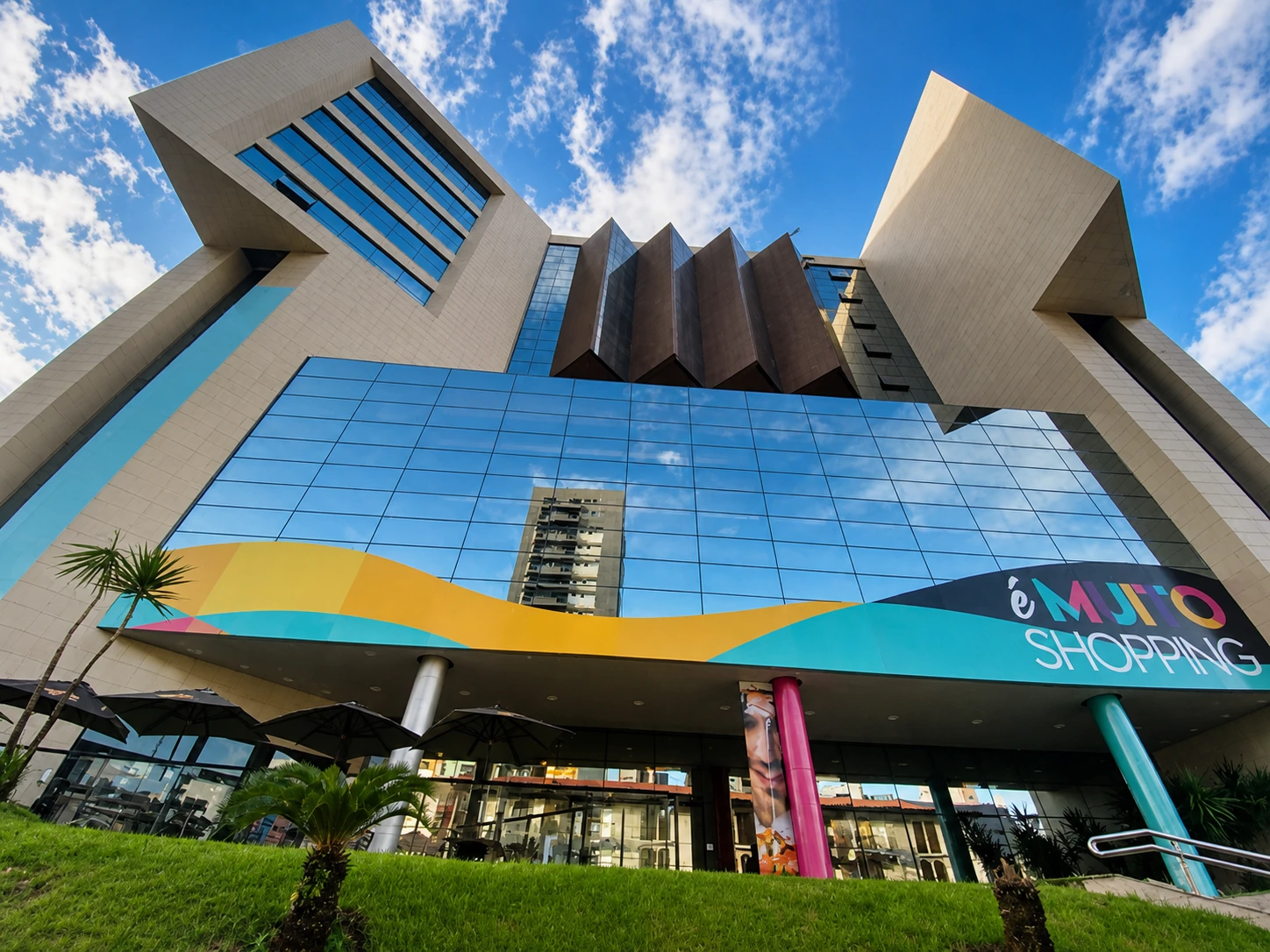 Espaço de circulação do Liv Mall Shopping